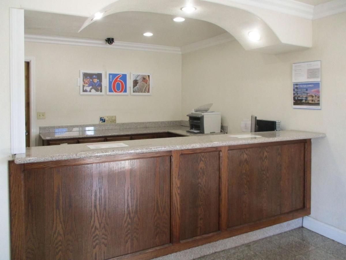Motel 6-Fresno, Ca Экстерьер фото